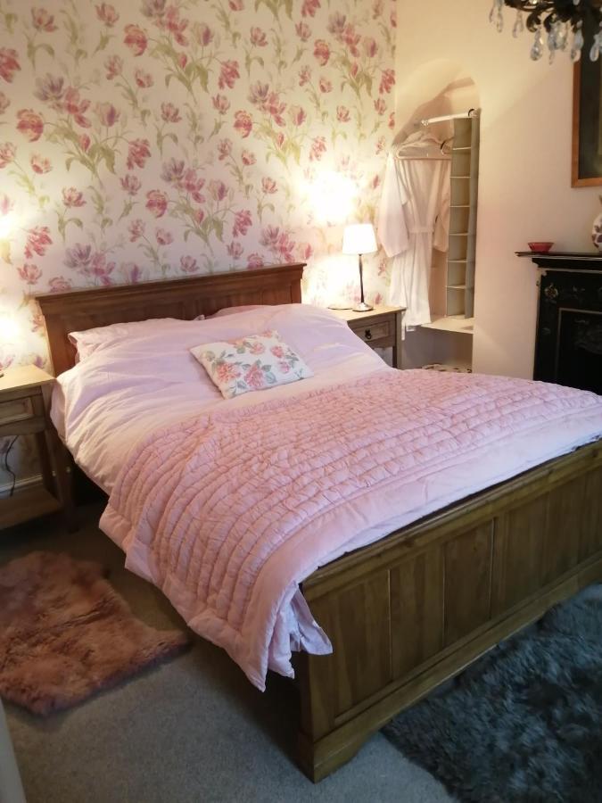 Ambles Bed and Breakfast Northampton Exteriör bild